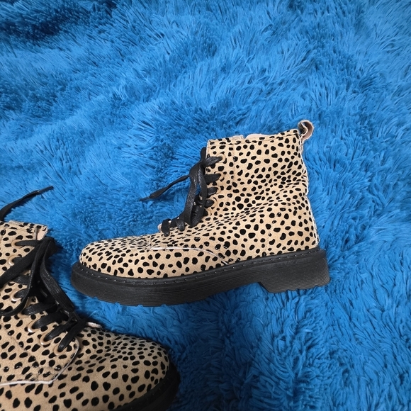 Pierre Dumas Womens Amora Tan and Black Boots Size 9 - Picture 5 of 9